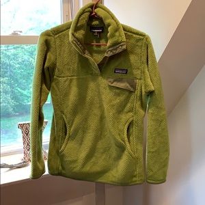 Green Patagonia sweater
